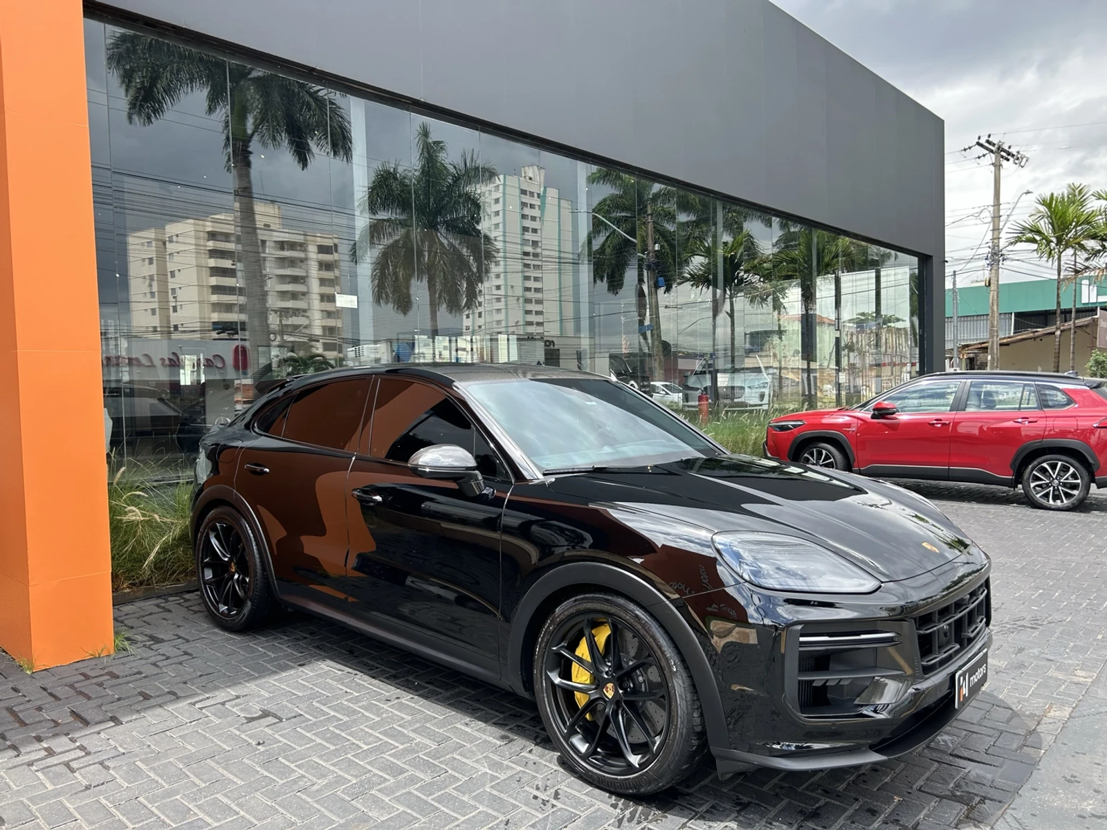 Porsche Cayenne Turbo GT no showroom I4 Motors